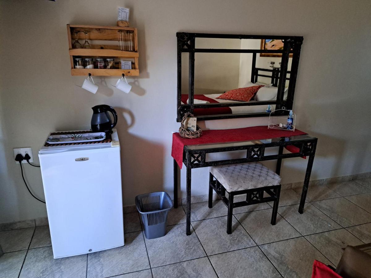 Villa Lin-Zane Vryburg エクステリア 写真