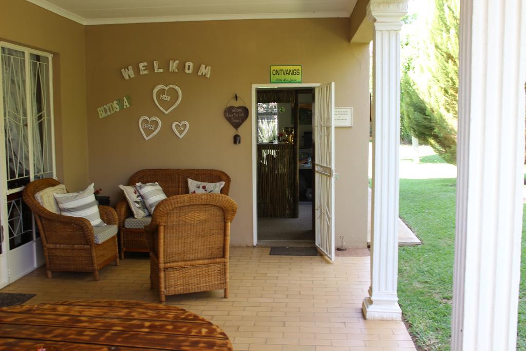 Villa Lin-Zane Vryburg エクステリア 写真