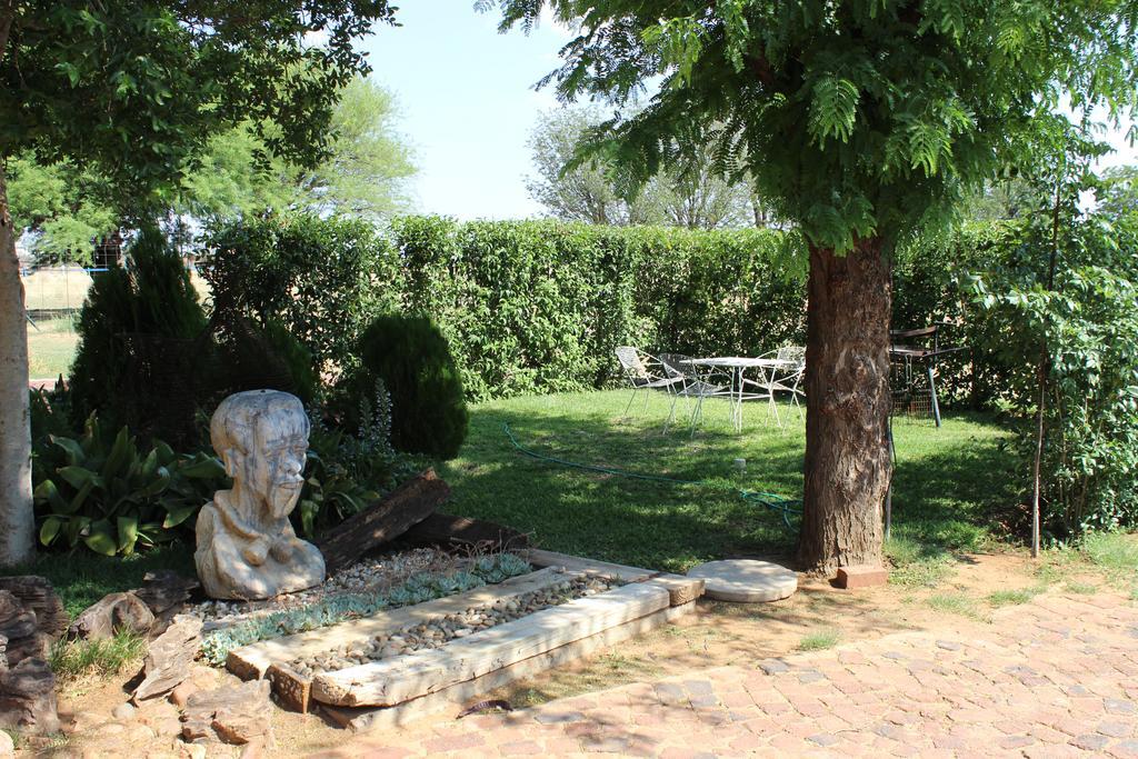 Villa Lin-Zane Vryburg エクステリア 写真